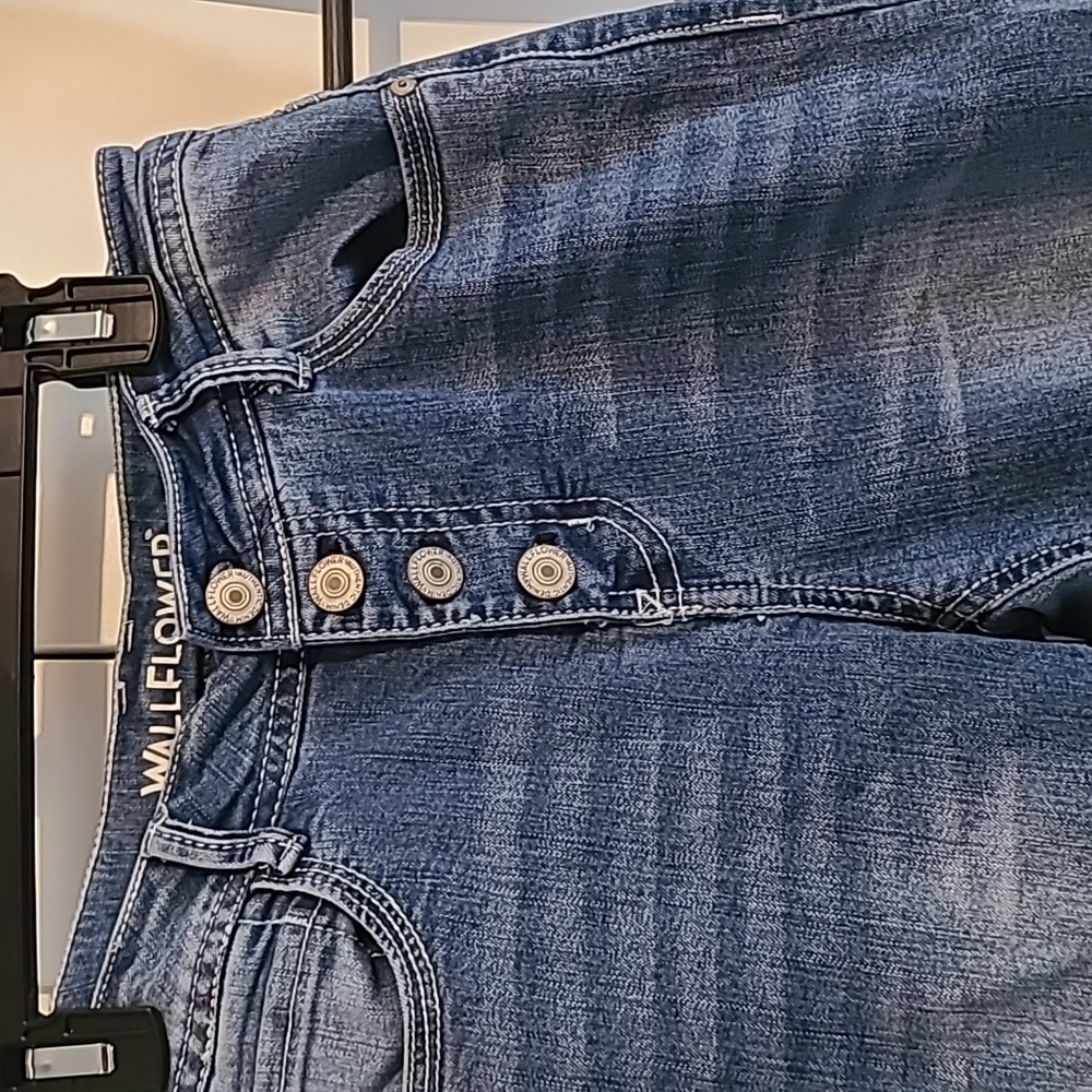 Wallflower button fly jeans